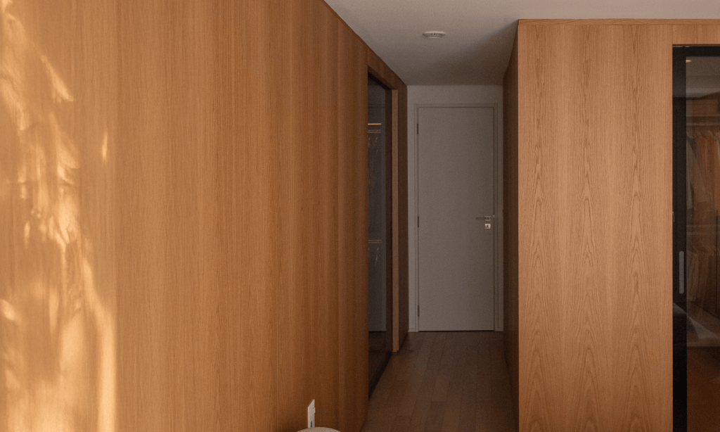 noise proof door